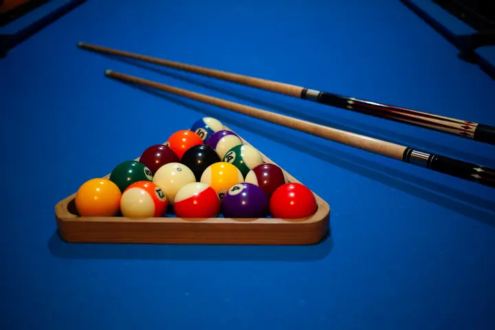 Snooker vs pool stick