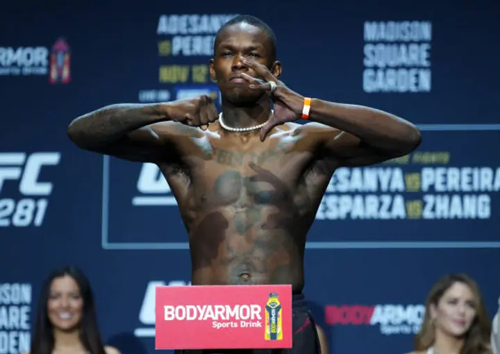 Israel Adesanya on the Strickland Fight: “He's an idiot, i'm not going to  lose to an idiot. He says he's not going to lose to a guy that jerks off to  cartoons