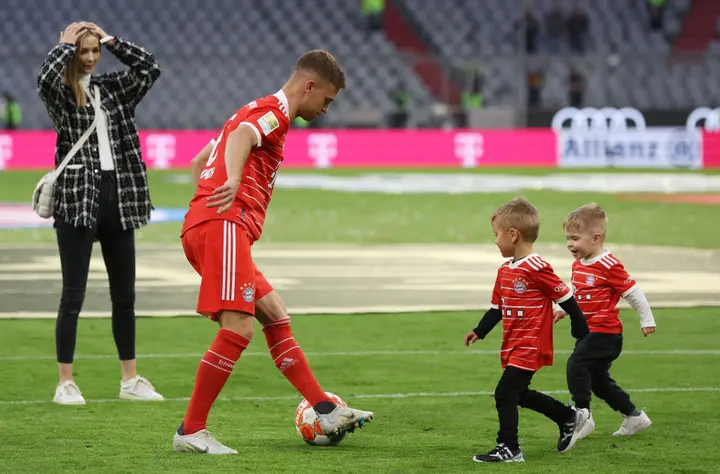 Joshua Kimmich with his family
