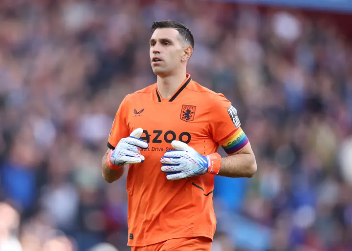 Aston Villa FC - Emiliano Martínez takes the 2022 FIFA World Cup Golden  Glove! 👑