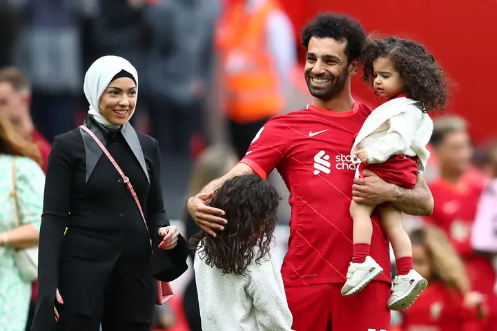 Mo Salah with wife and kids
