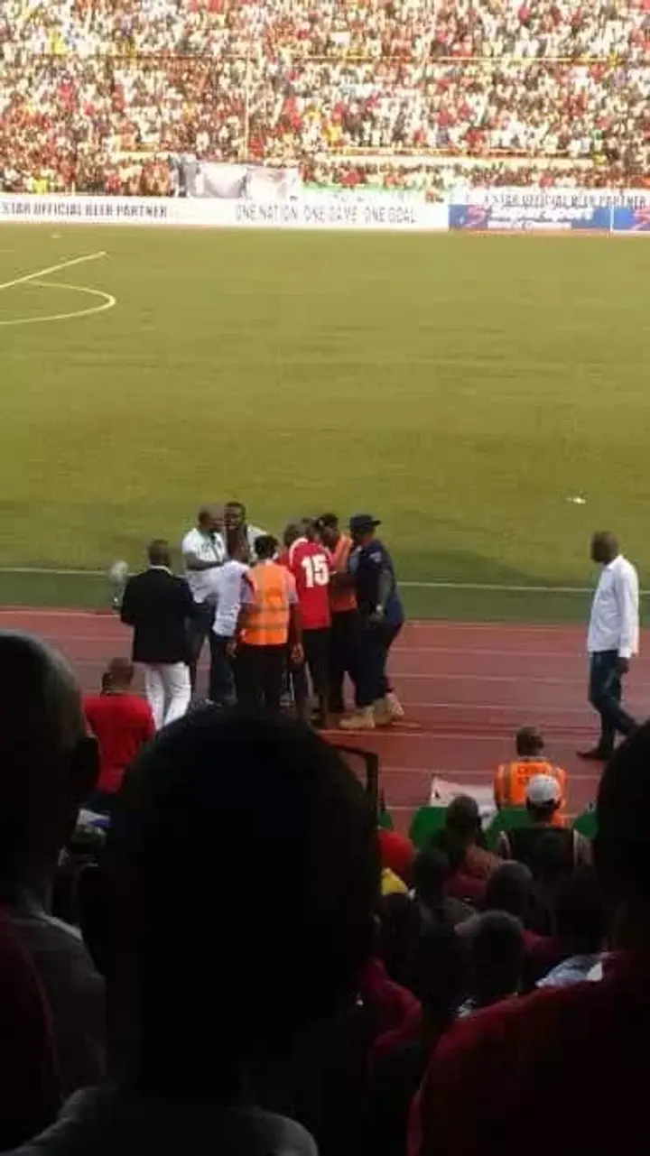 Drama as Rangers fans display Biafran flag in Enugu (photos)