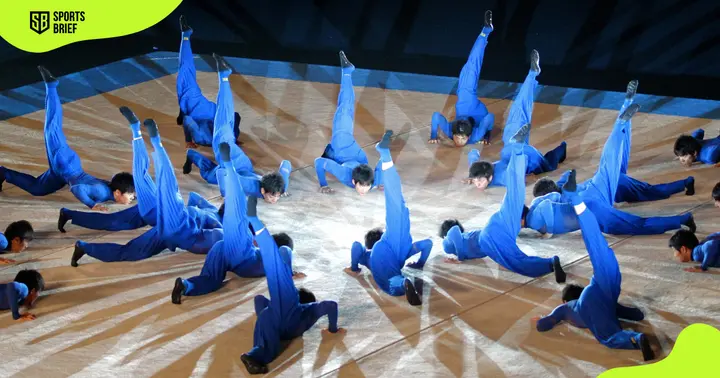 Aomori University Men's gymnastics team performs rhythmic gymnastics.