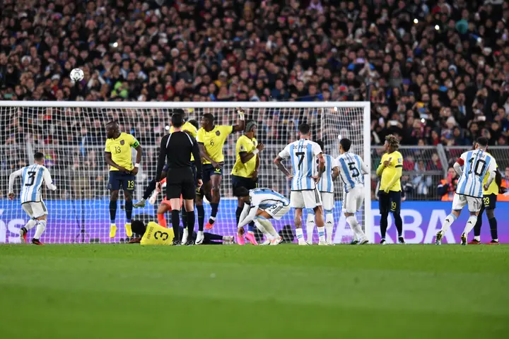 Lionel Messi scores free-kick winner as Argentina beat Ecuador in first  2026 World Cup qualifier - Eurosport