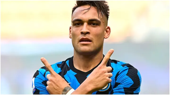Lautaro Martinez celebrates after scoring during the Serie A match between Inter and Udinese. Photo by Mattia Ozbot.