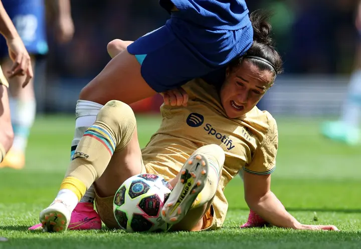 Lucy Bronze suffered a knee injury against Chelsea in the semi-finals but is now fit to face Wolfsburg after taking surgery