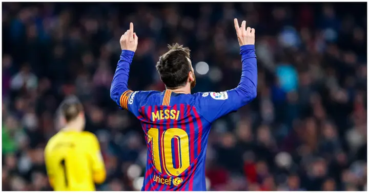 Lionel Messi, Barcelona, statue, Camp Nou, stadium