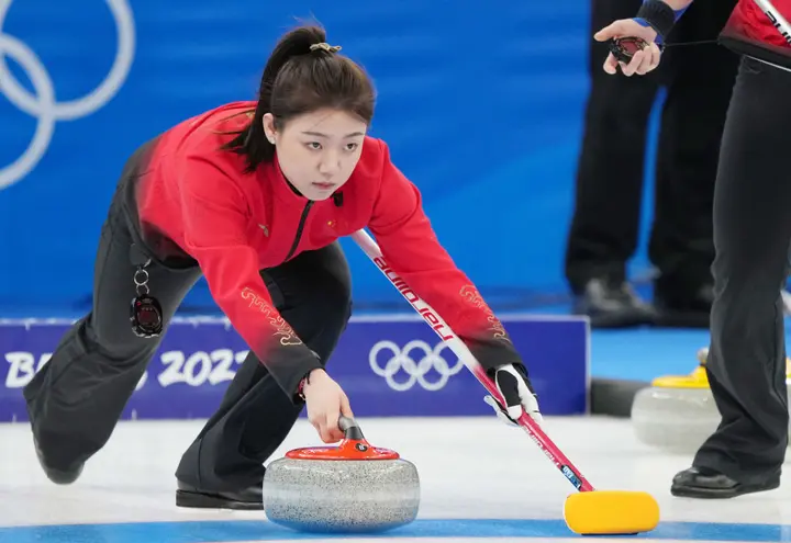 What are the rules of curling?