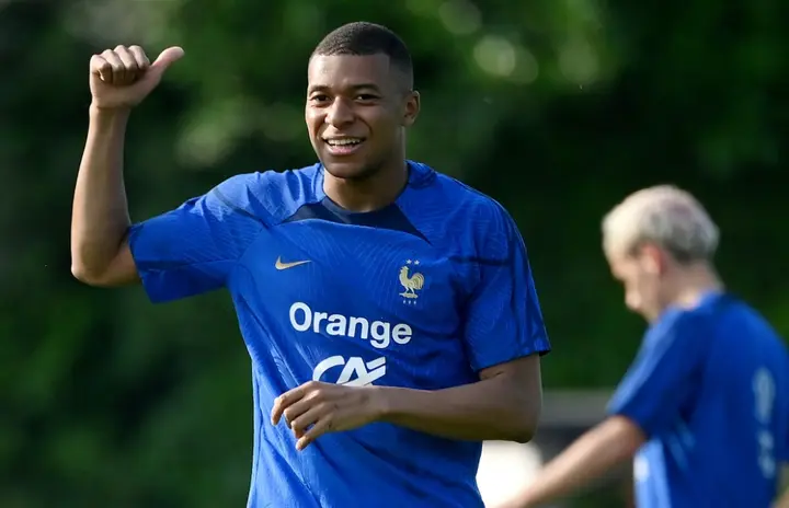 Kylian Mbappe in training with the French national team on Monday