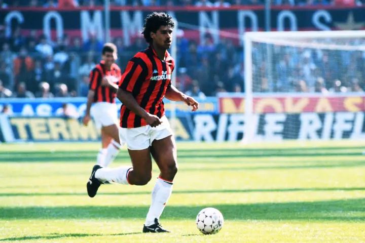Top 10 best ac milan legends of all time ranked.