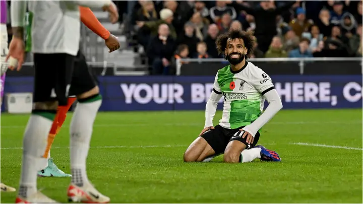 Darwin Nunez Produces Miss of The Season Contender vs Luton, Salah Couldn't  Believe It