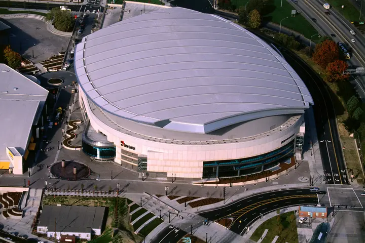 NBA Store Arena, maior loja da liga na América Latina, recebe prêmios  'Platinum' e 'Gold' no Titan Business Awards