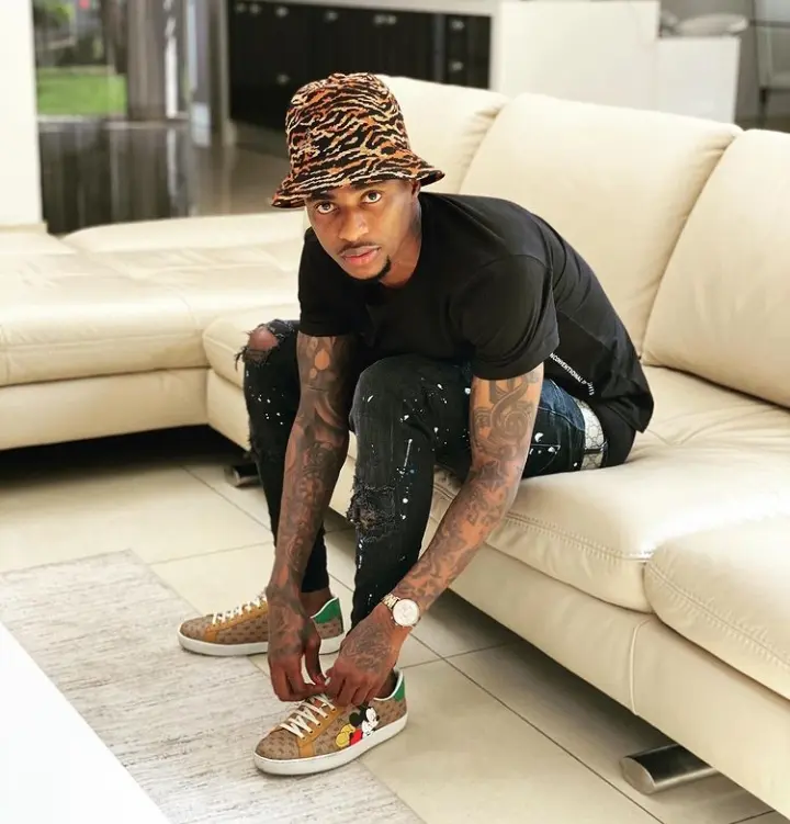 Thembinkosi Lorch's salary, contract, house, cars, wife, age