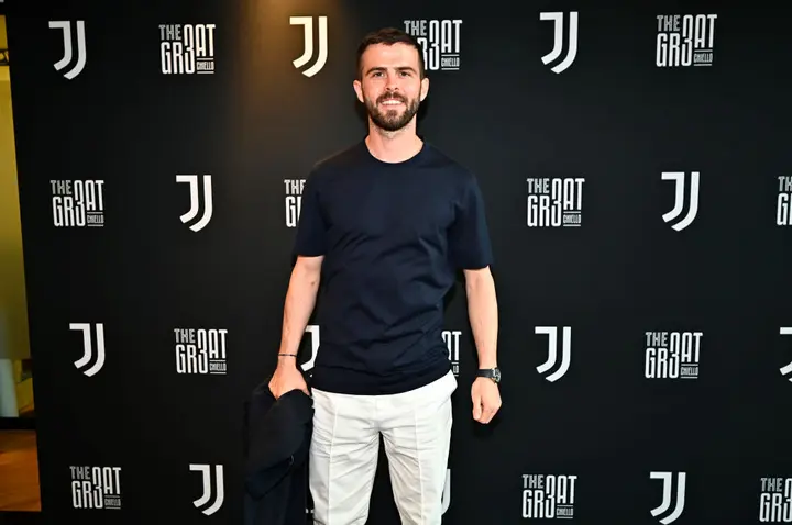 Mirales Pjanic's contract