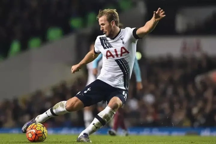 Florentino Perez will include 2 players in improved €200m bid for Kane