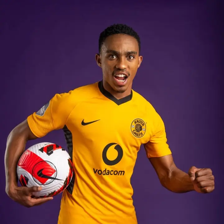 Njabulo Blom's profile: age, salary, girlfriend, car, house and Instagram