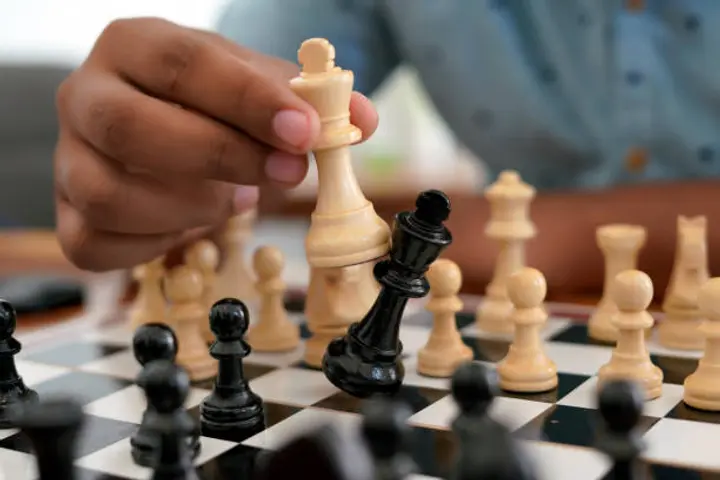 How to beat a player in chess in 4 moves