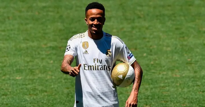 Brazilian defender Eder Militao poses during his official presentation as Real Madrid new player at the Santiago Bernabeu stadium in Madrid on July 10, 2019. (Photo by OSCAR DEL POZO / AFP) (Photo credit should read OSCAR DEL POZO/AFP via Getty Images)