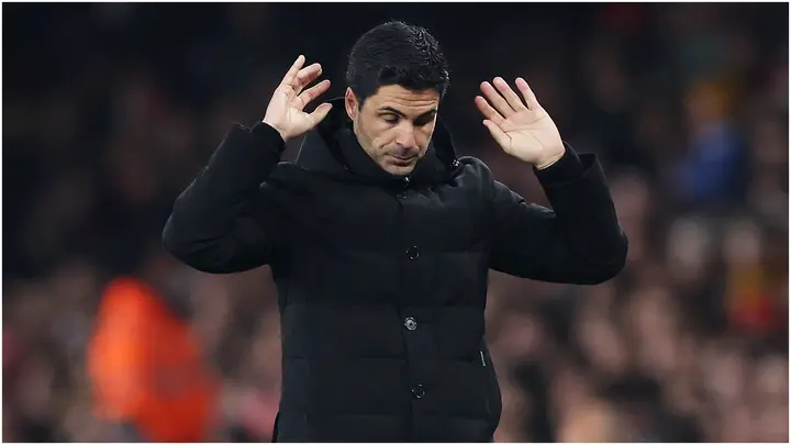Mikel Arteta looks dejected during the Premier League match between Arsenal FC and Southampton FC at Emirates Stadium. Photo by Julian Finney.