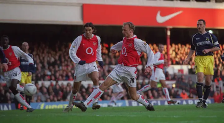 How many Invincibles players are among the top ten Arsenal legends of all time?